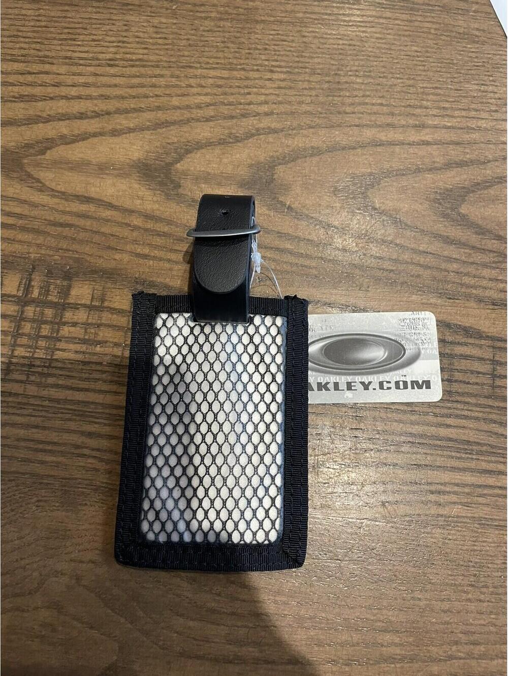 oakley id / luggage tag